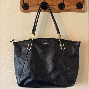 Coach Satchel Kelsey Leather Shoulder Purse in Black with Gold Hardware